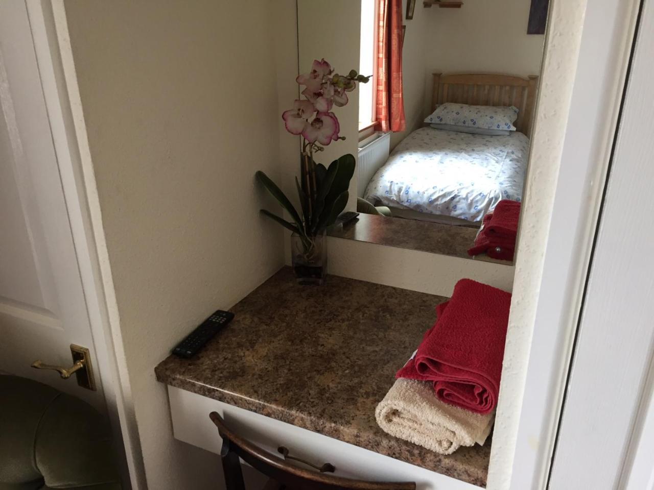 إيفيشام Haselor Farm B & B المظهر الخارجي الصورة